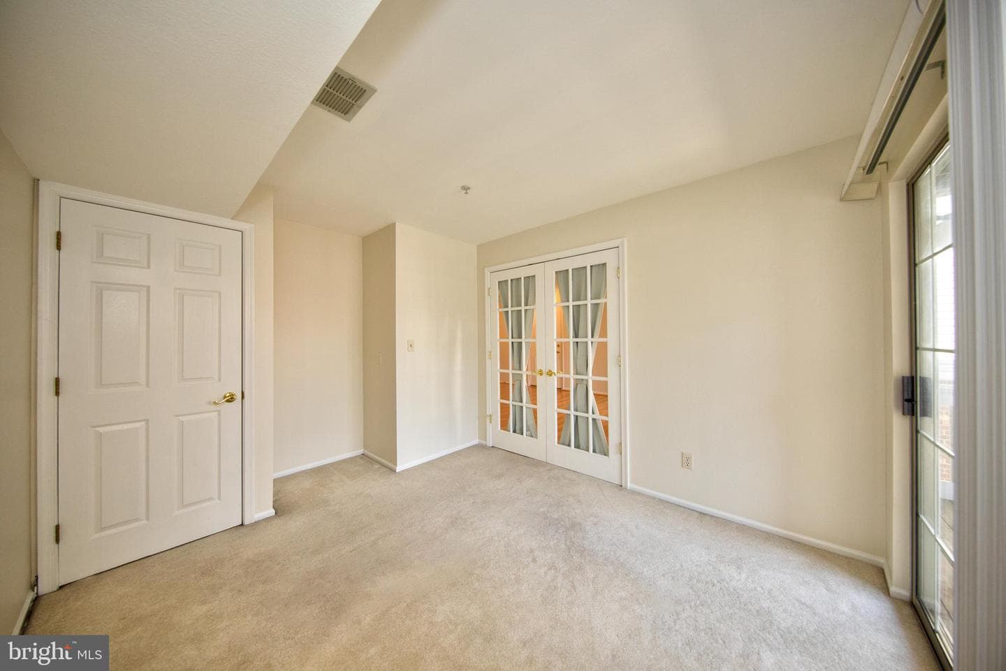 302 Canterbury Road #302-J photo 20