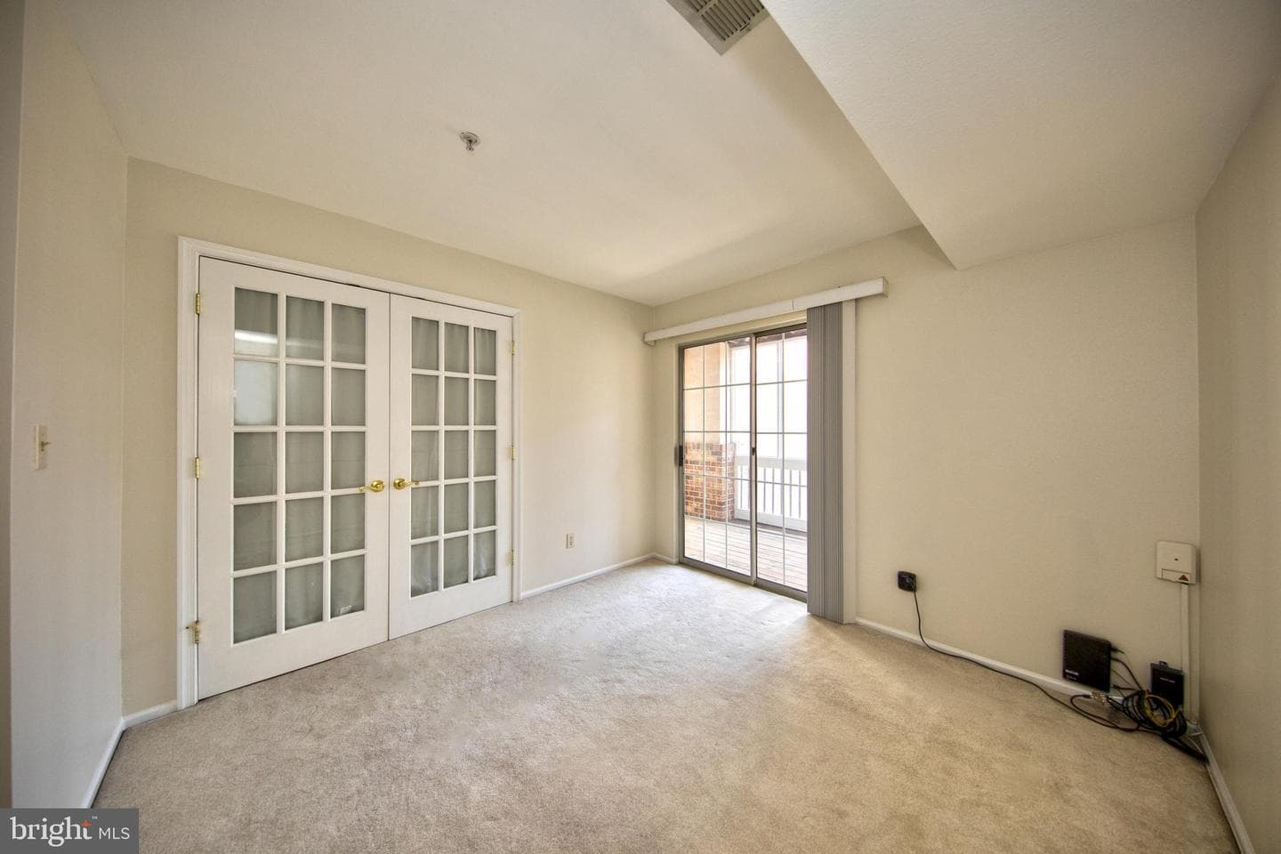 302 Canterbury Road #302-J photo 23
