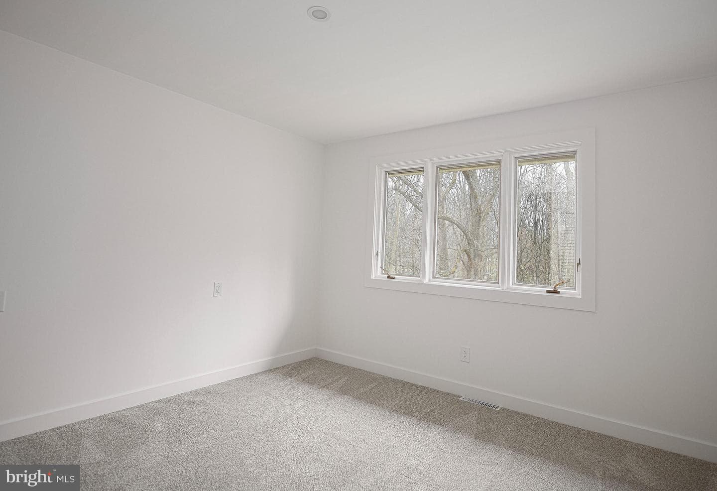 127 Briarcliff Lane photo 6