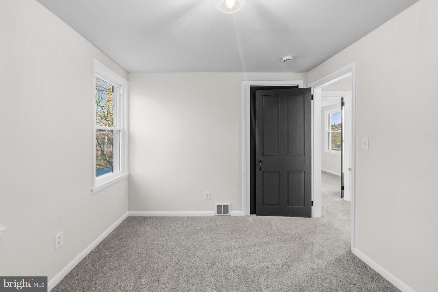 541 Robinhood Road photo 23