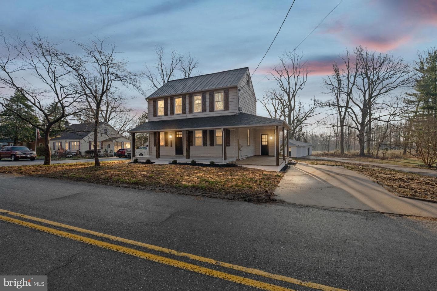 541 Robinhood Road photo 3
