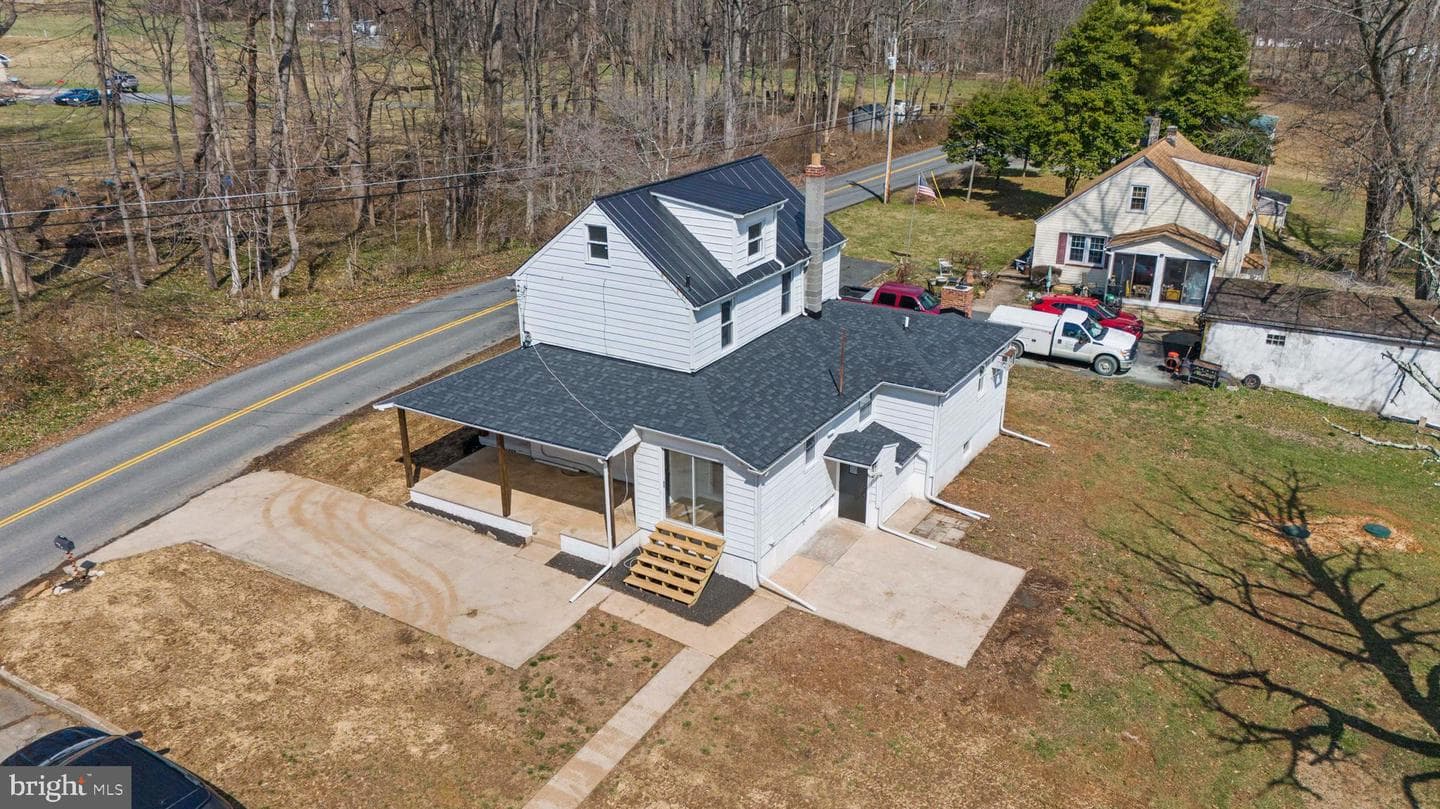 541 Robinhood Road photo 41