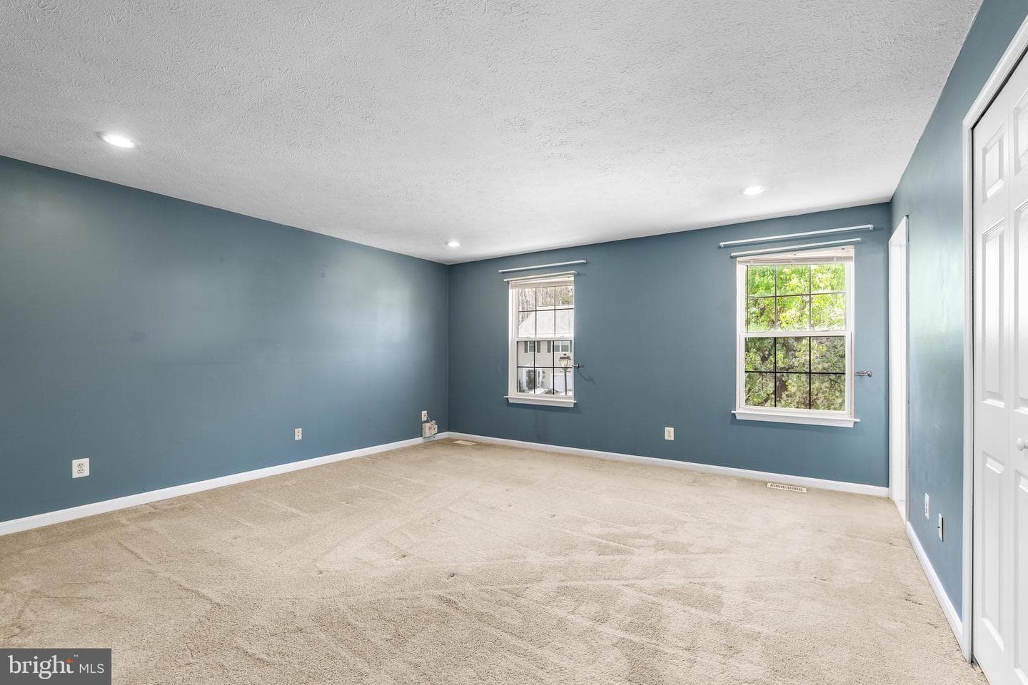 1116 Walnut Hill Court photo 13