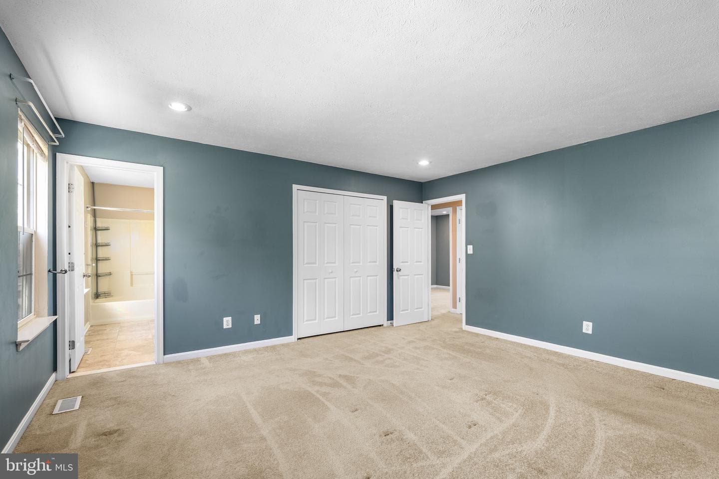 1116 Walnut Hill Court photo 14