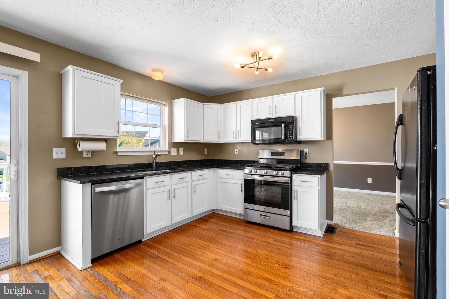 1116 Walnut Hill Court photo 8