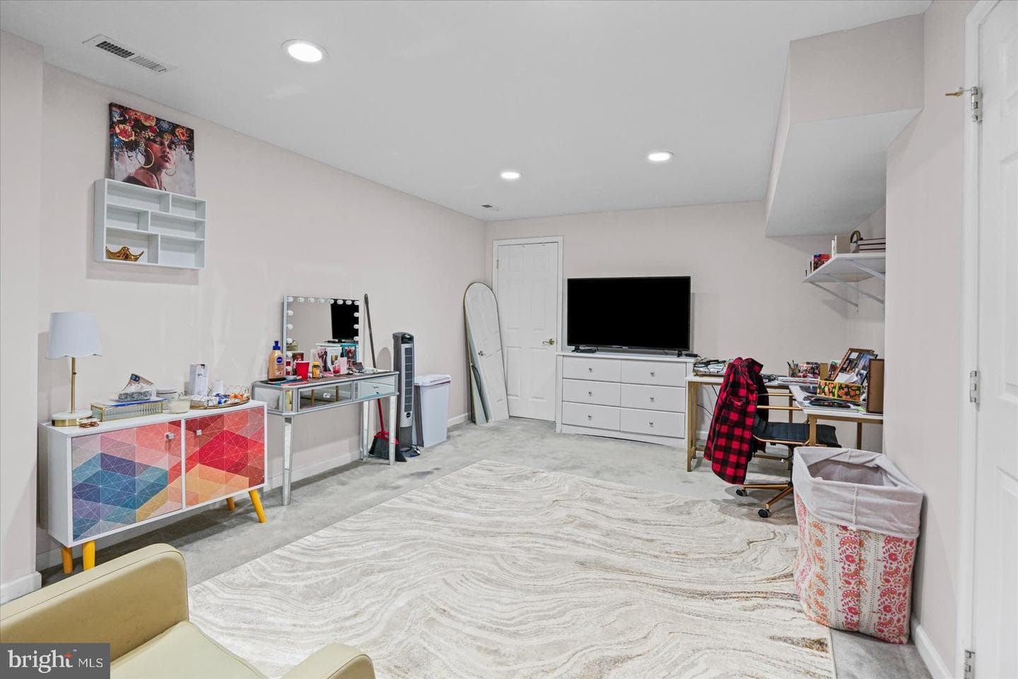 41 Saturn Drive photo 17