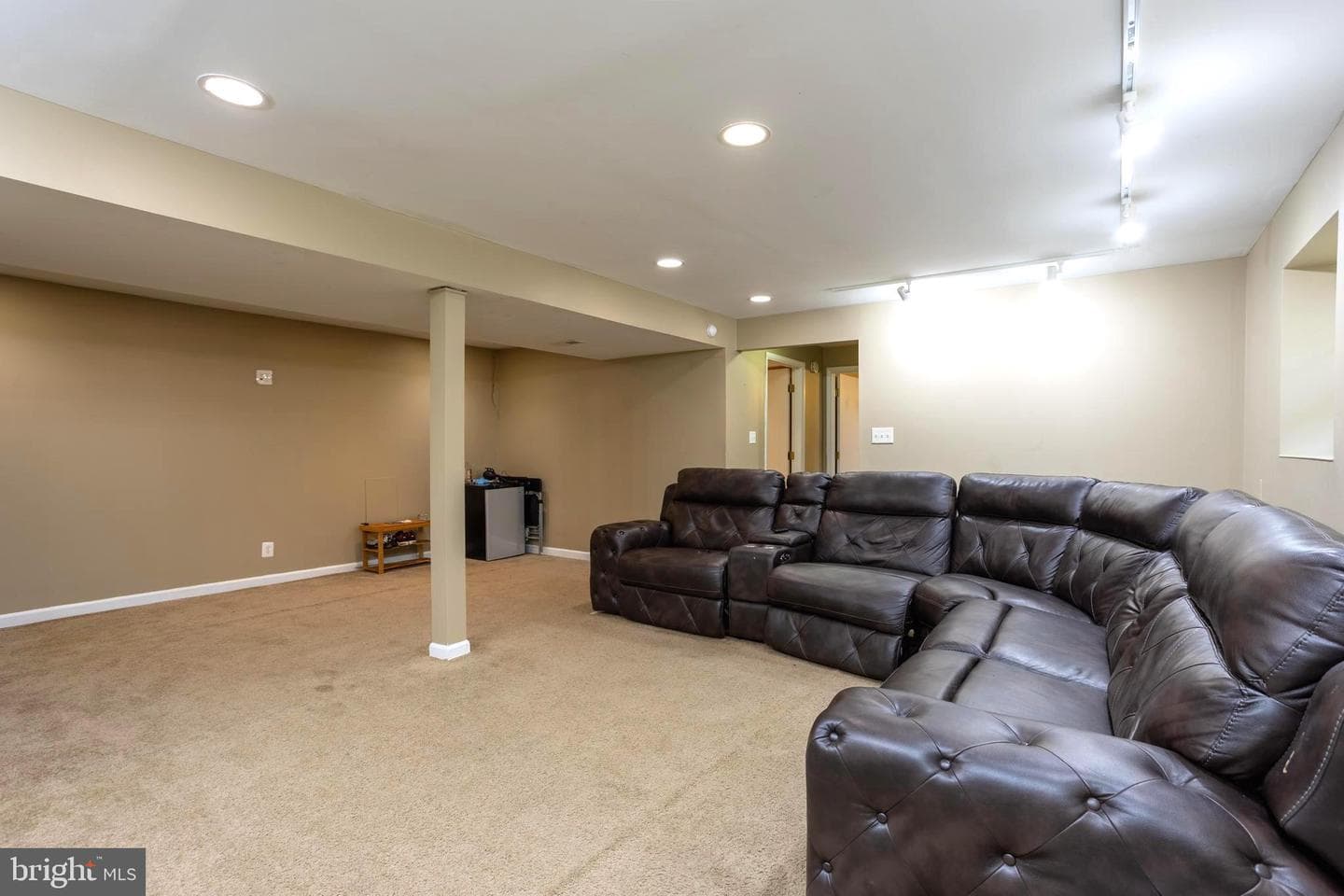 1113 Walnut Hill Court photo 28