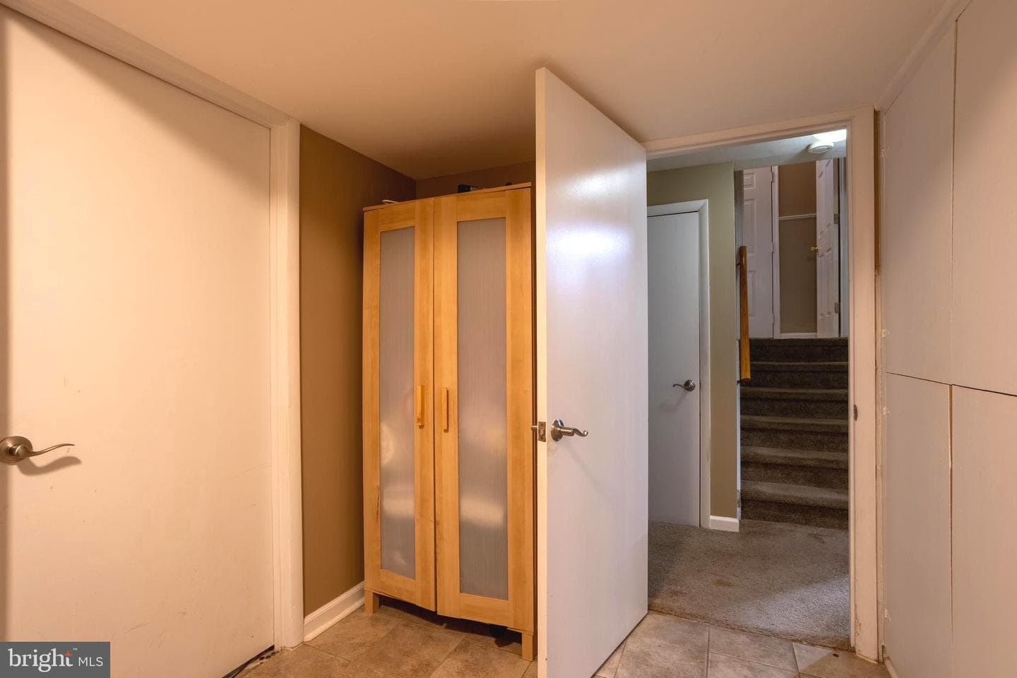 1113 Walnut Hill Court photo 32
