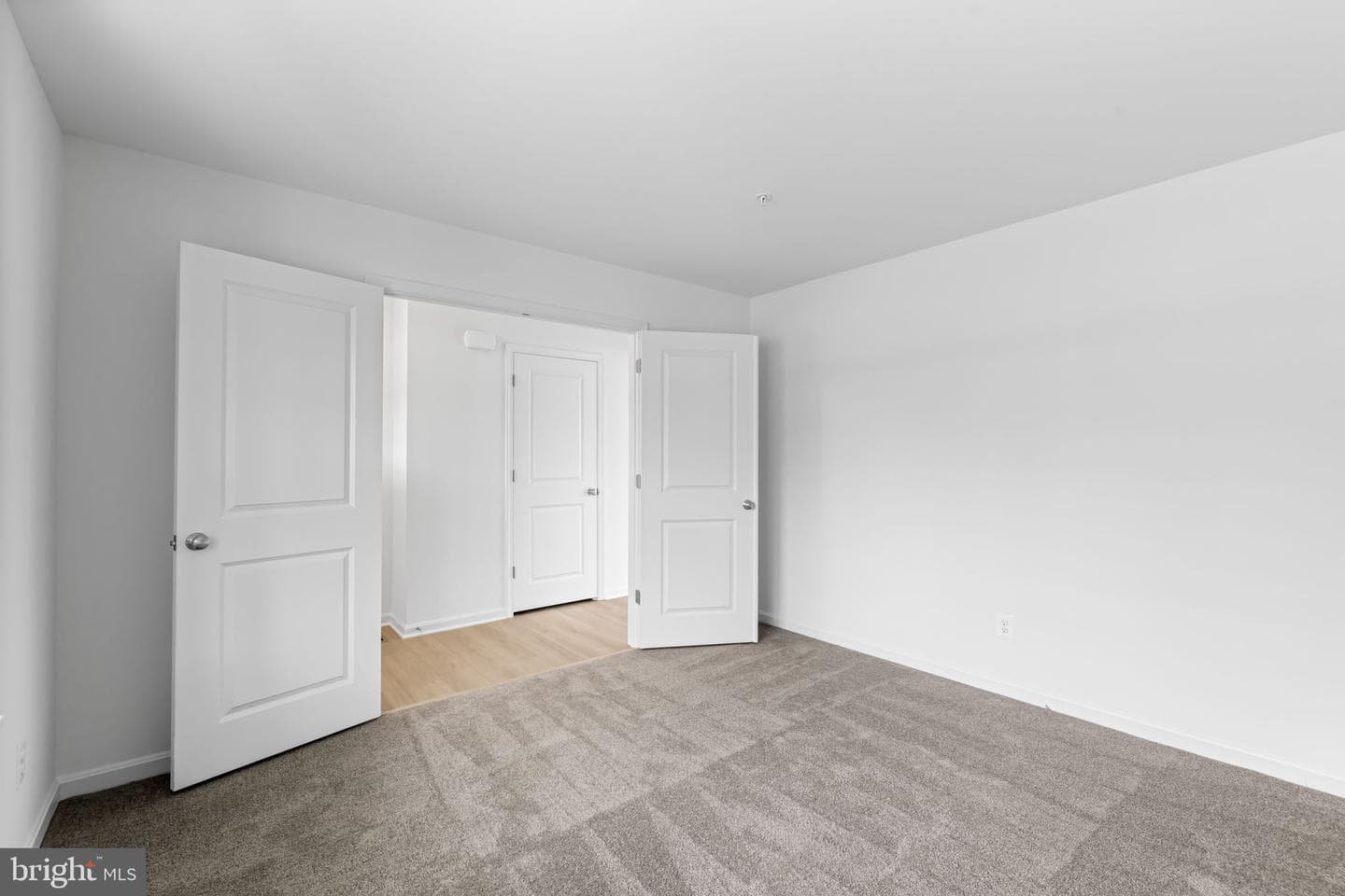 2115 Nuttal Avenue photo 17