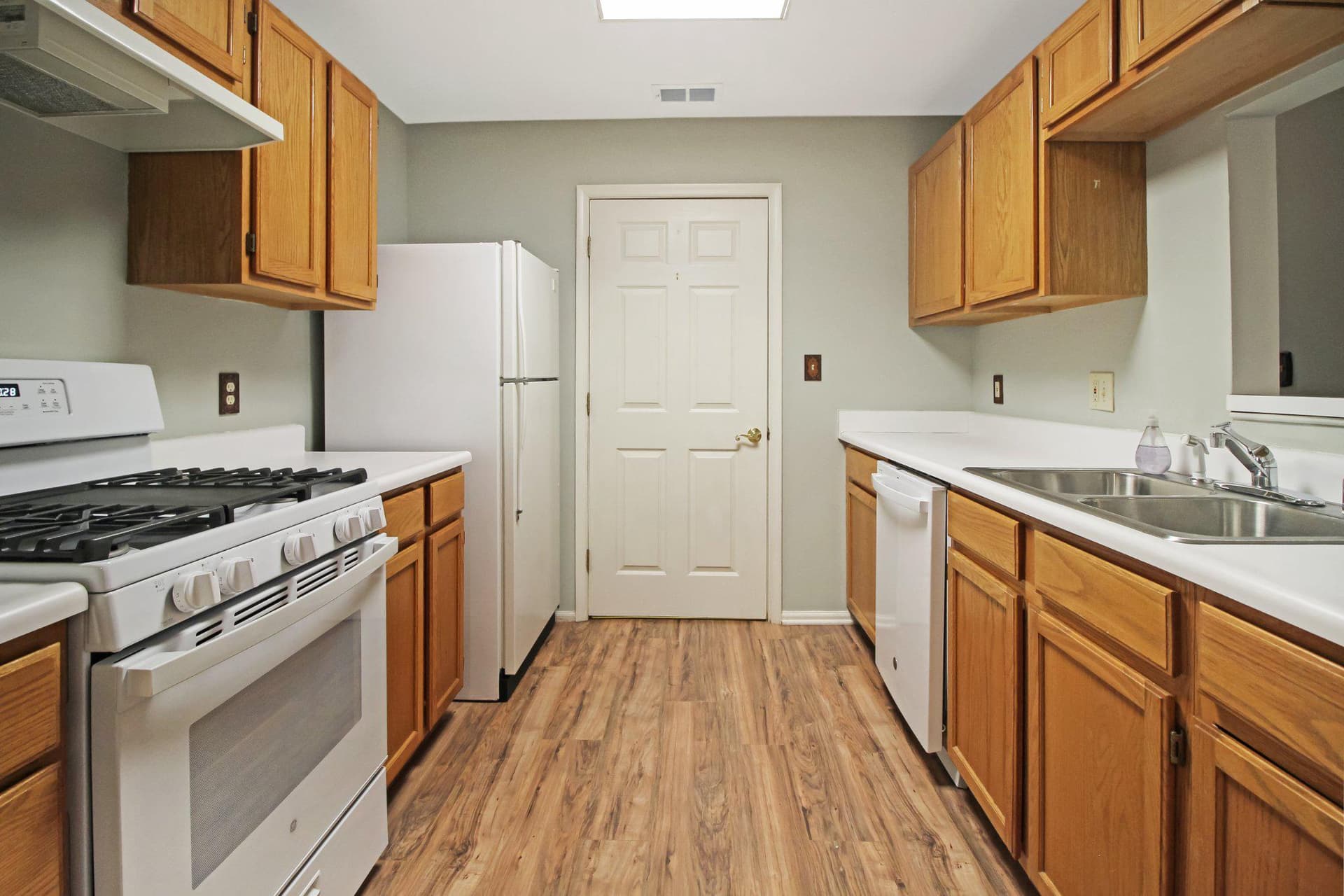 606 Churchill Road #606e photo 9