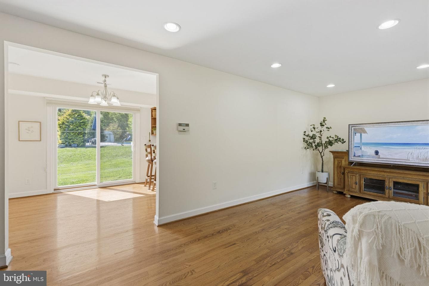 3710 Hilltop Drive photo 4