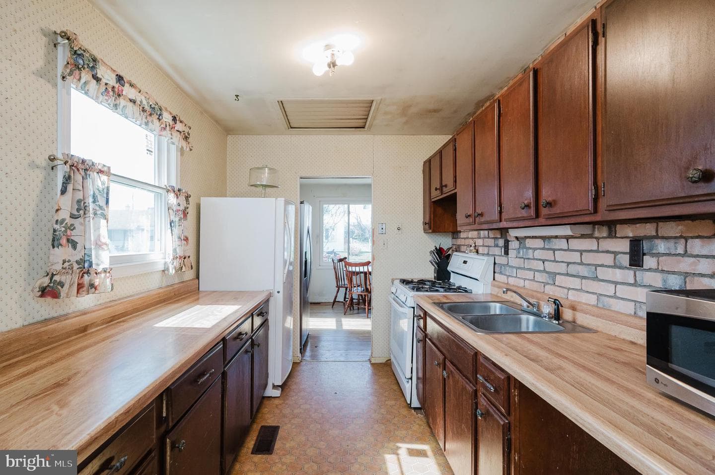 147 Bay Blvd photo 12