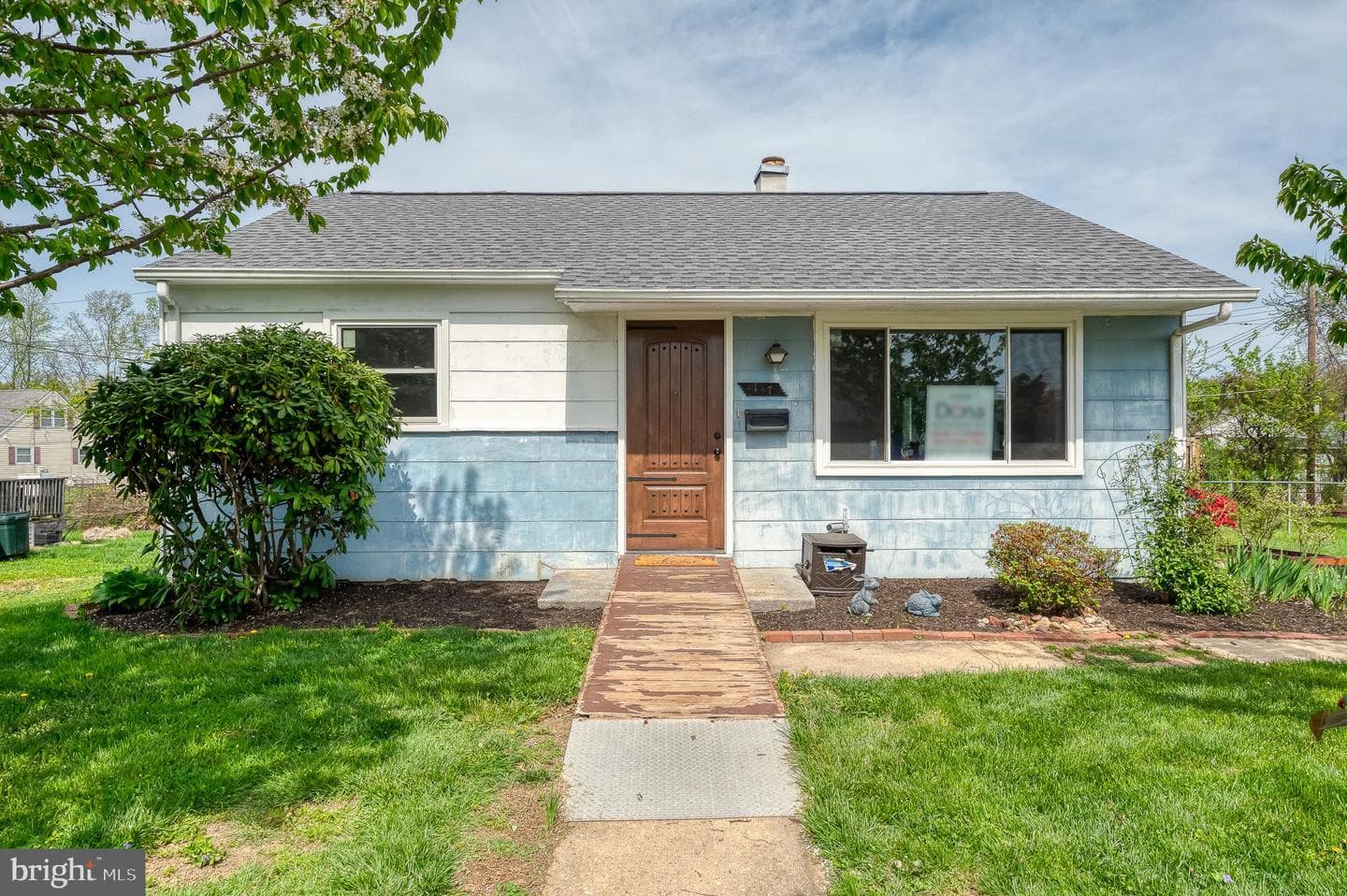 147 Bay Blvd photo 2