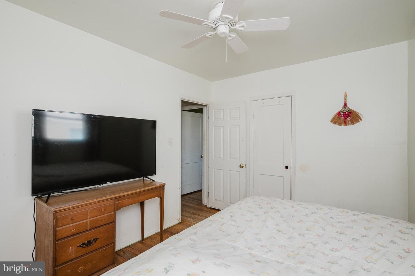 147 Bay Blvd photo 25