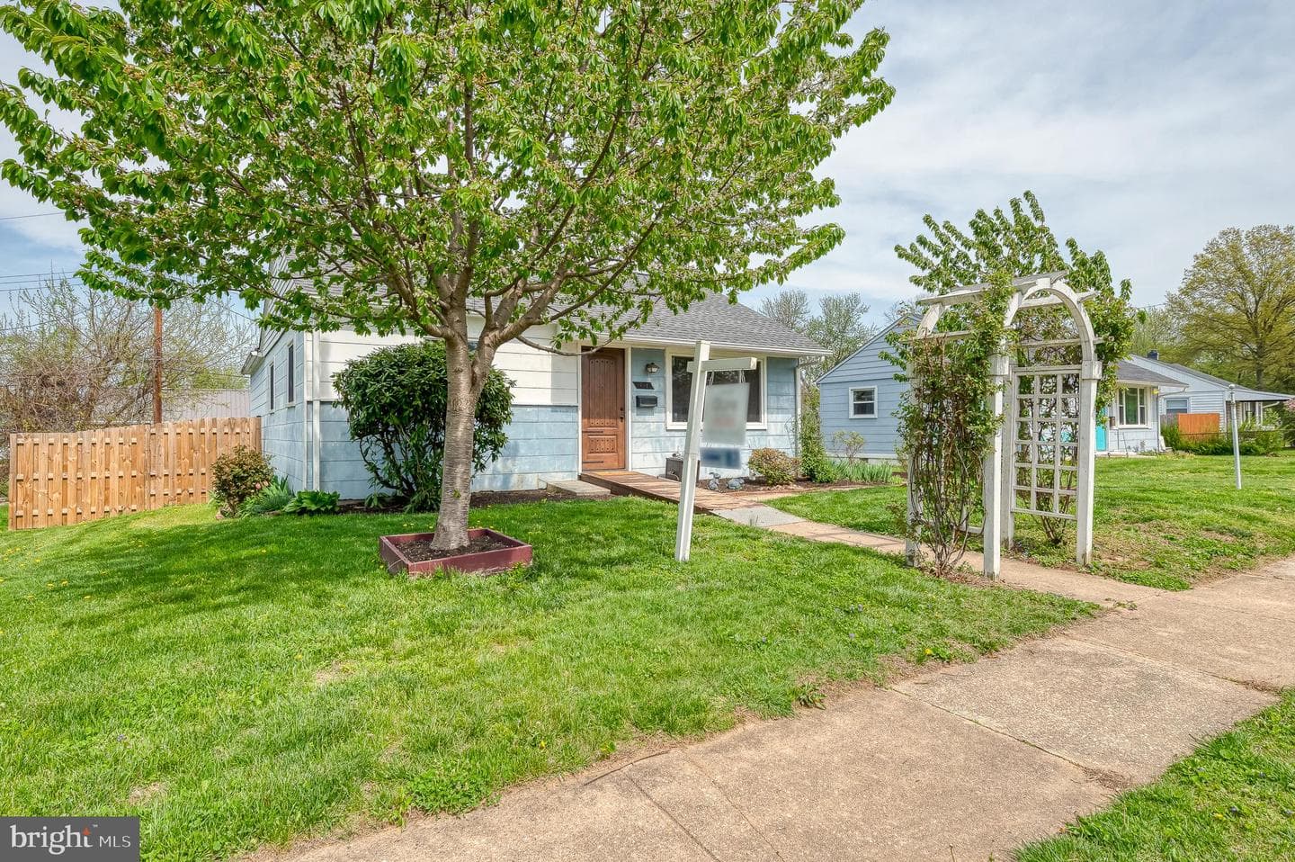147 Bay Blvd photo 3