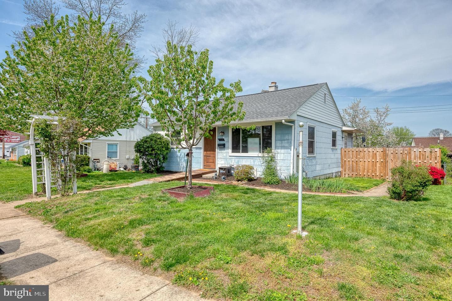 147 Bay Blvd photo 6