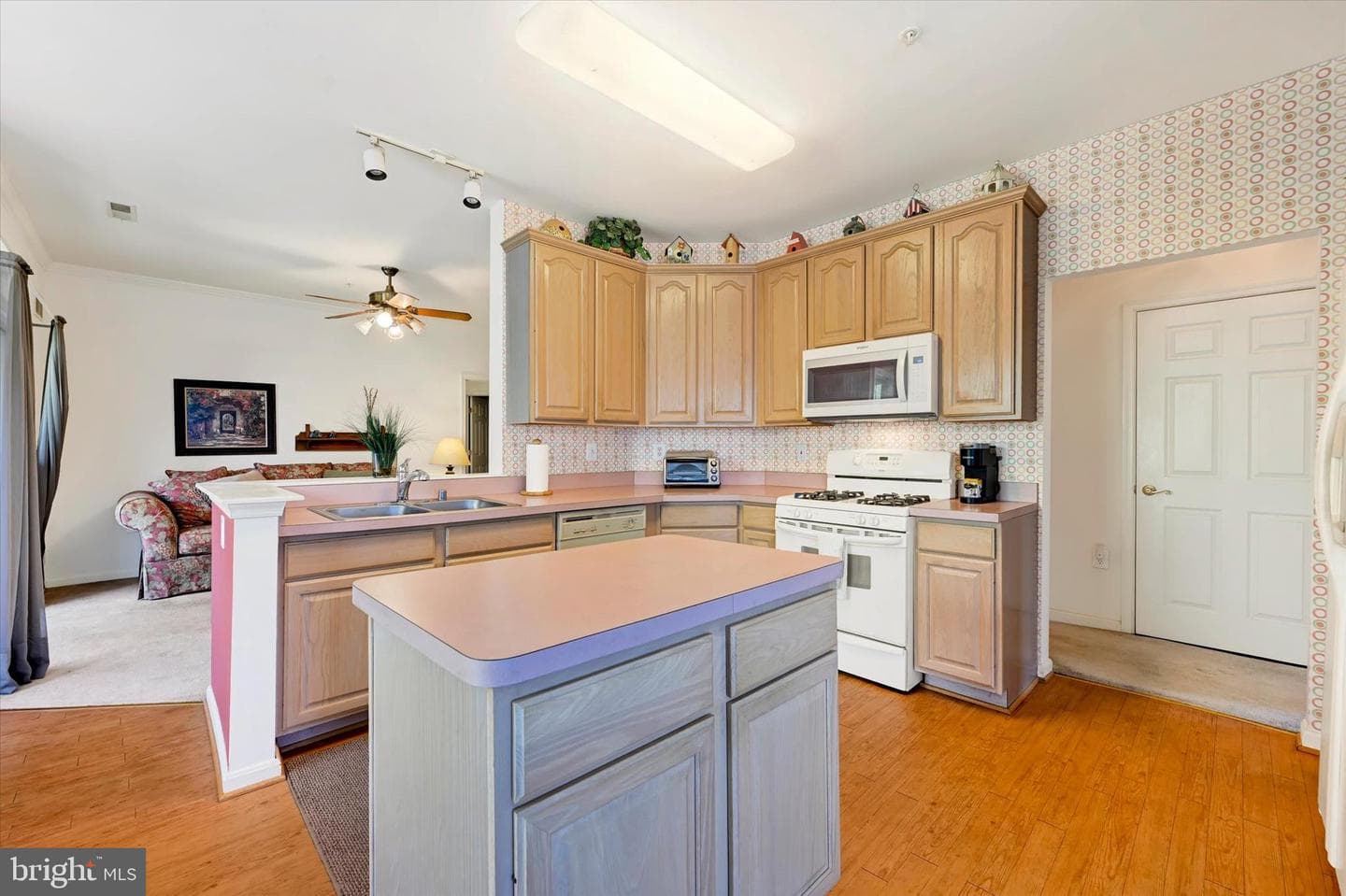 1302 Scottsdale Drive #176 photo 3
