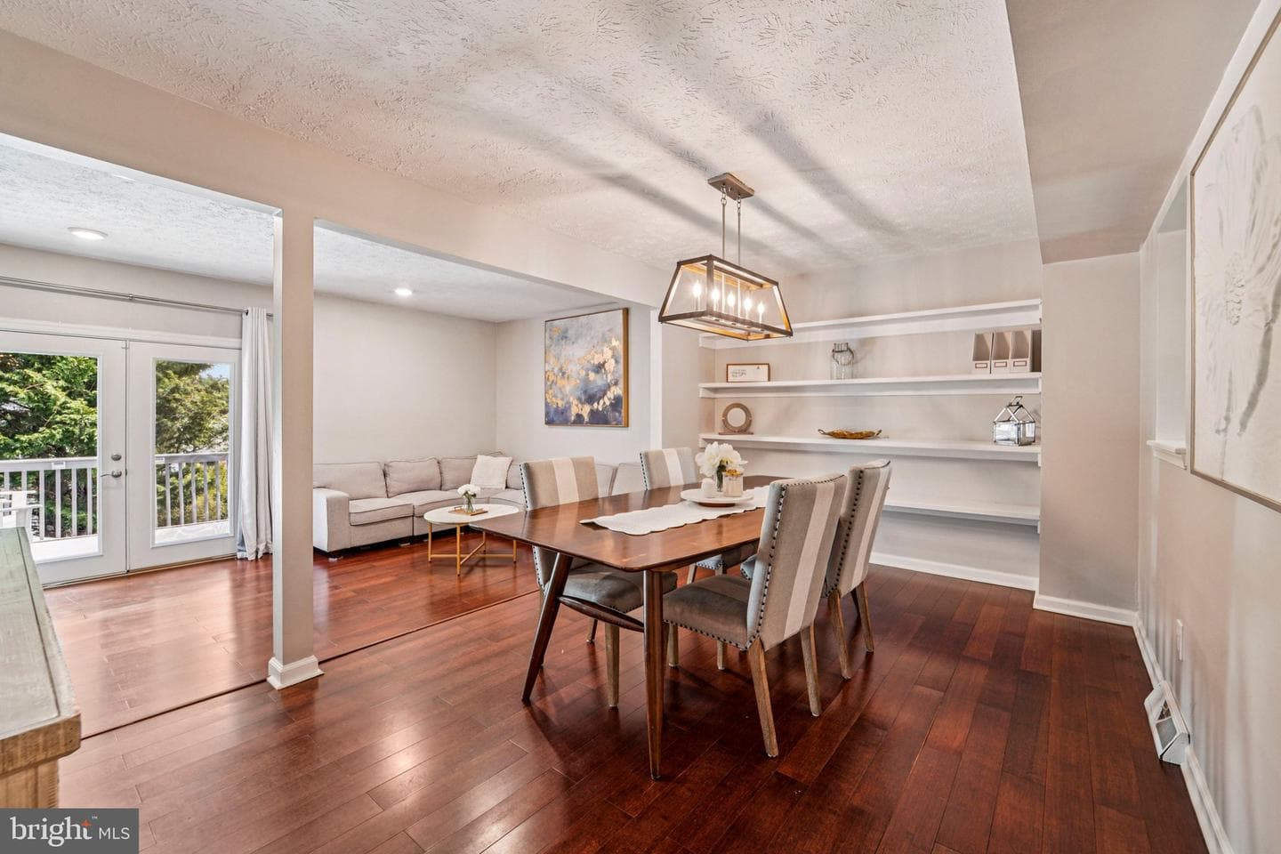 2835 Meredith Court photo 4