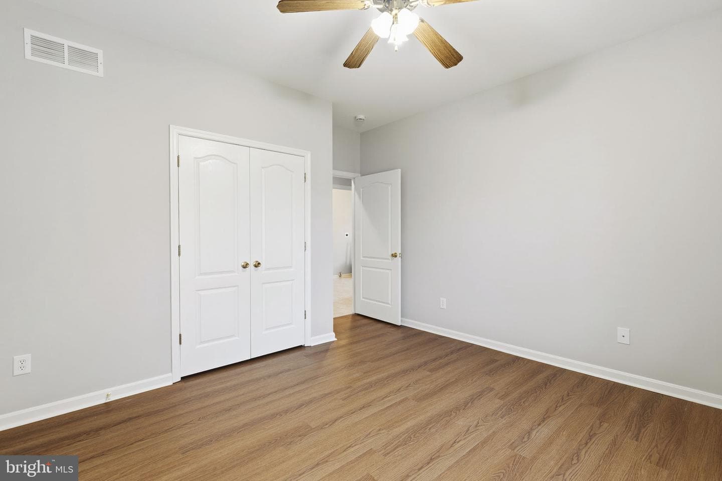 904 Sidehill Drive photo 30