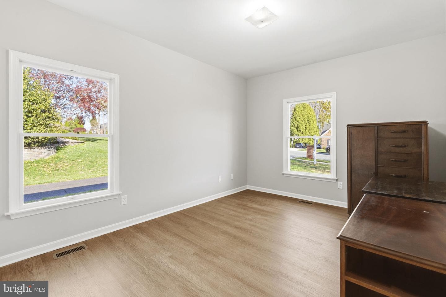 904 Sidehill Drive photo 31