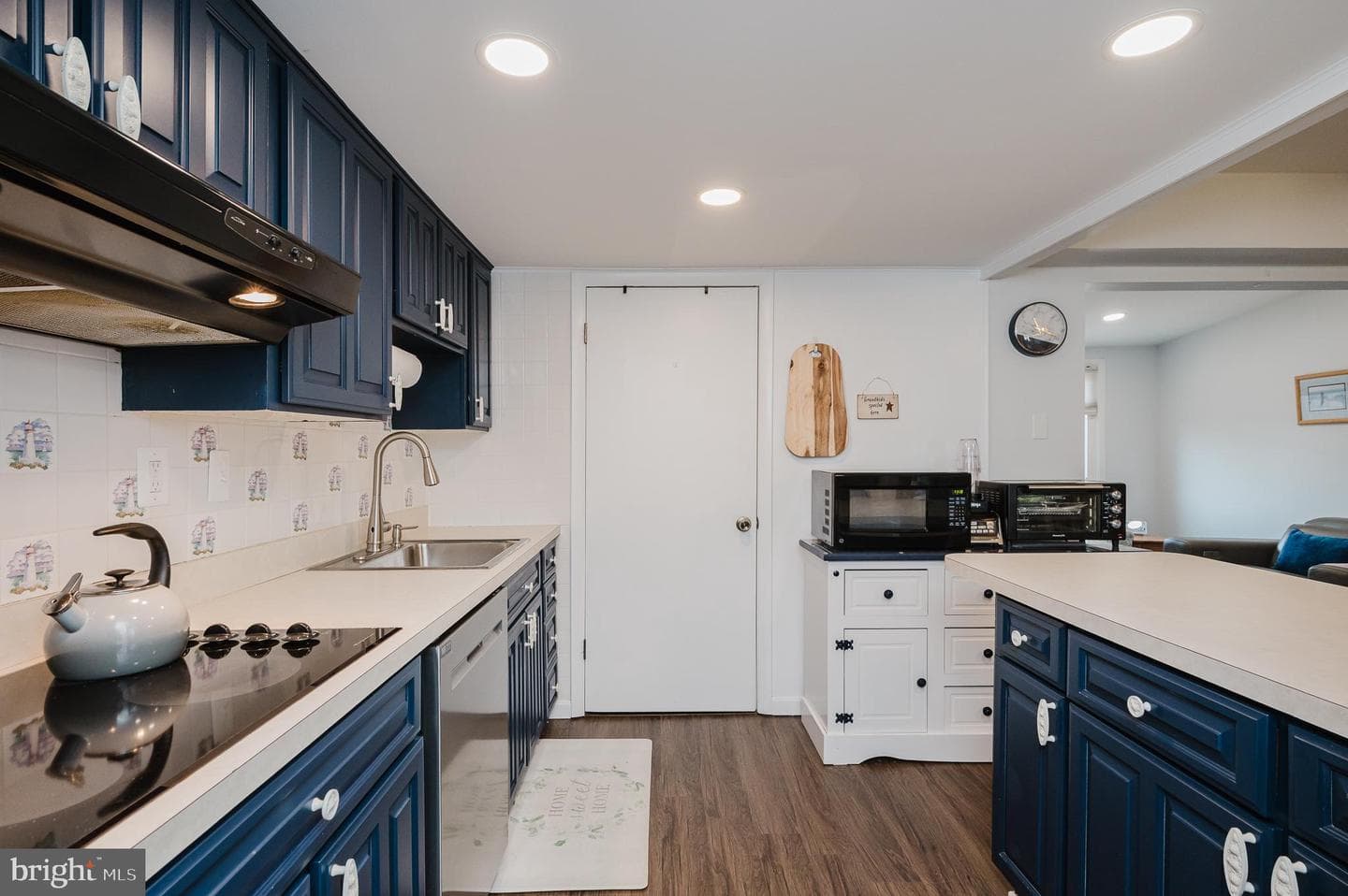 696 Shore Drive photo 18