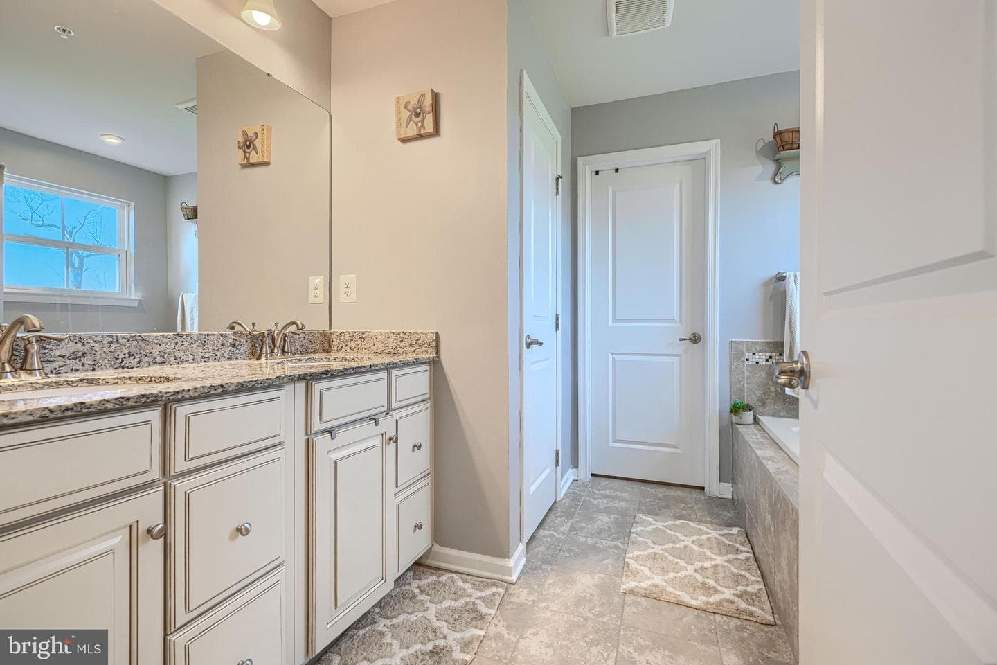 512 Dusk View Drive photo 42
