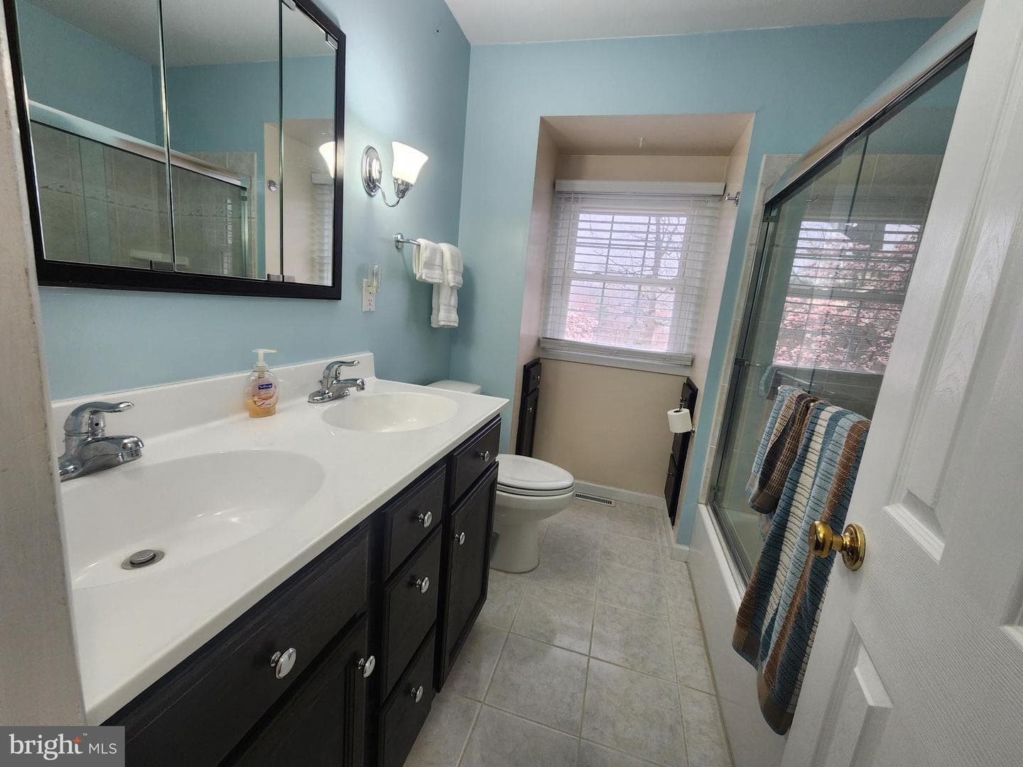 215 Garnett Road photo 33