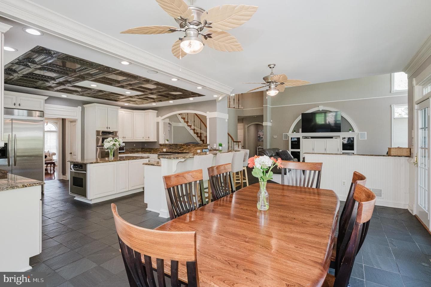 1216 Bluebird Court W photo 33