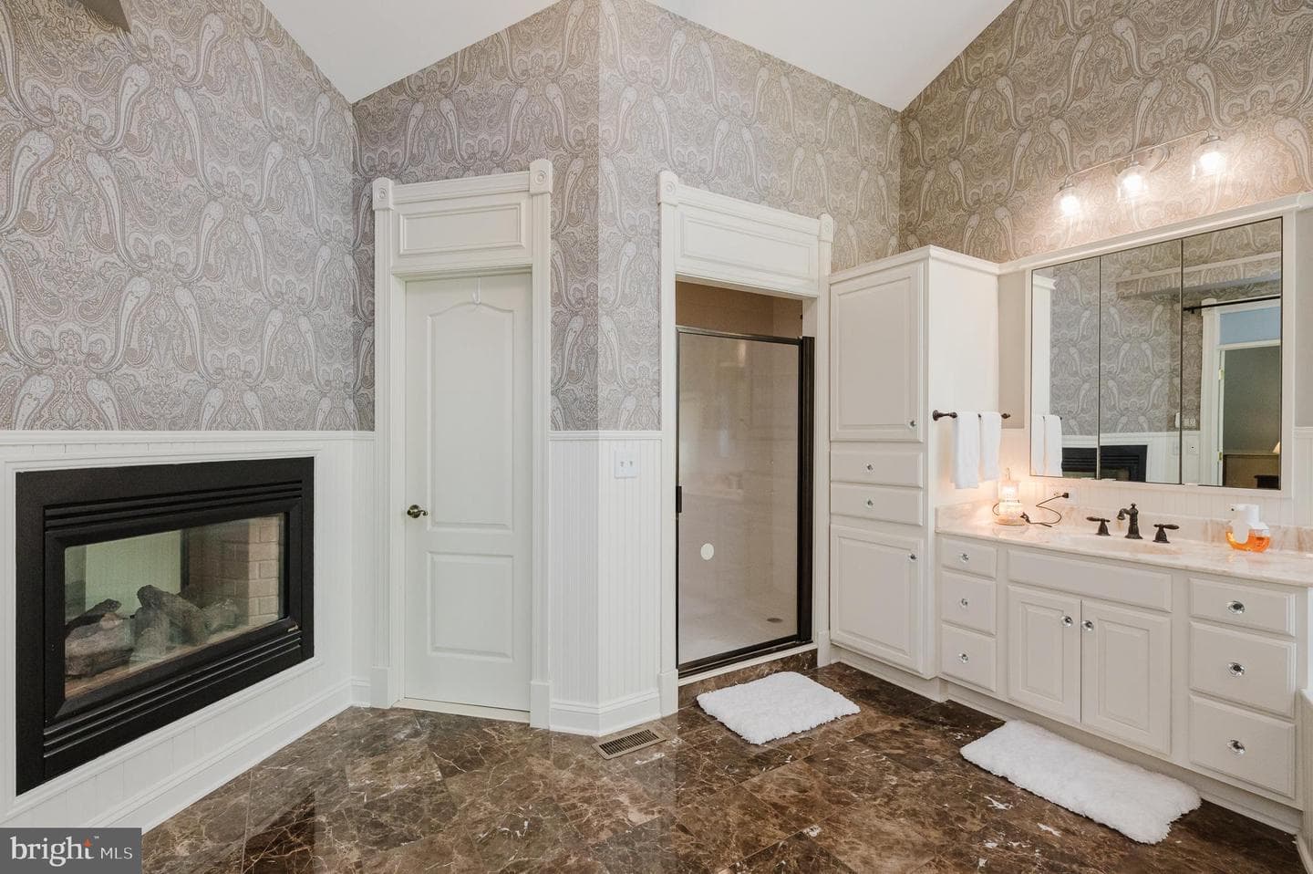 1216 Bluebird Court W photo 46