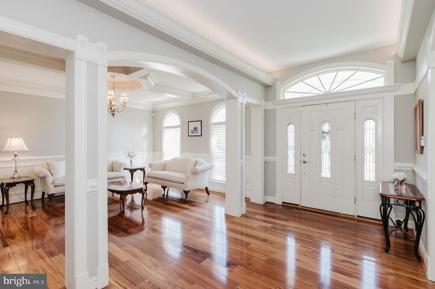 1216 Bluebird Court W photo 6