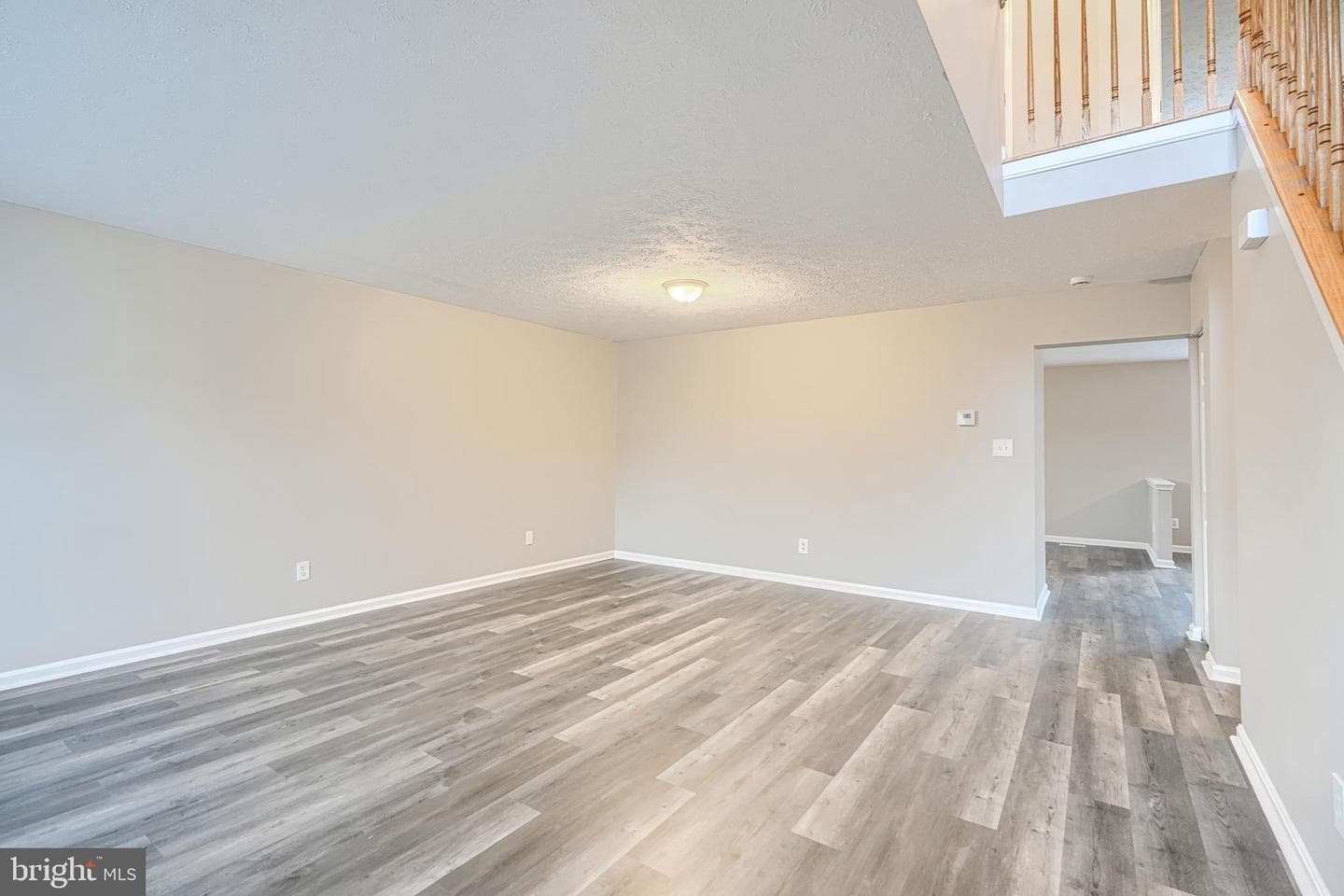 467 Manor Road photo 4