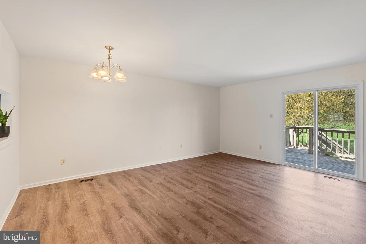 330 Fullerton Place photo 12
