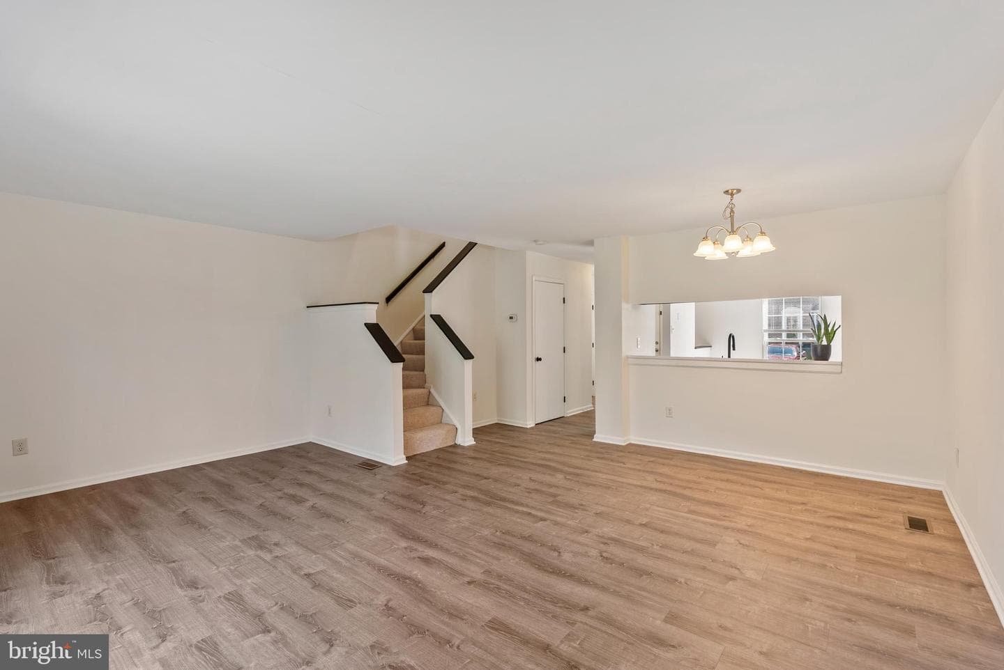 330 Fullerton Place photo 13