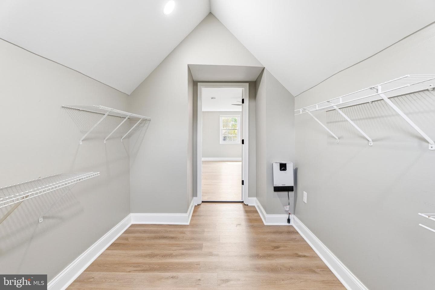 815 Gilbert Road photo 32