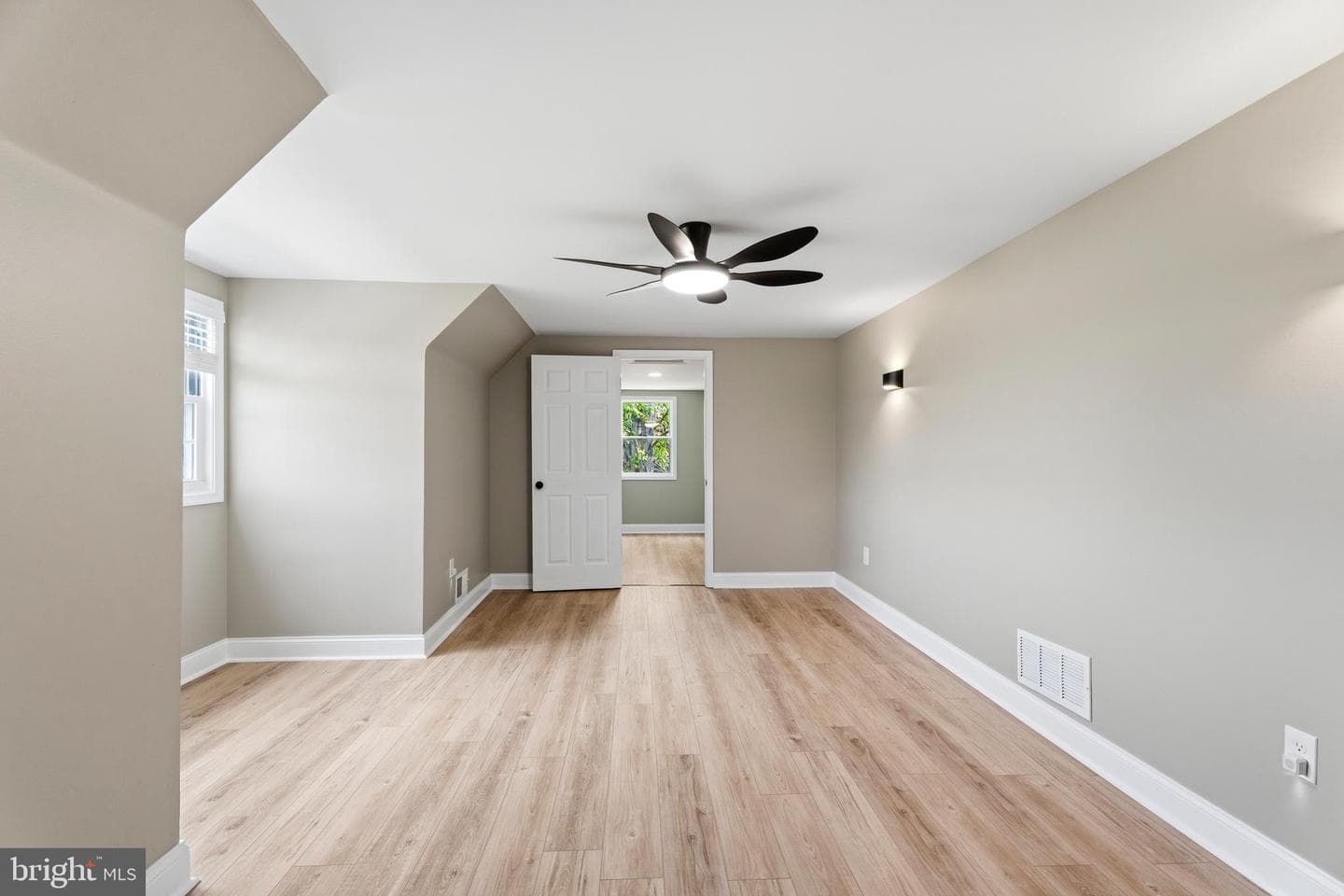 815 Gilbert Road photo 35