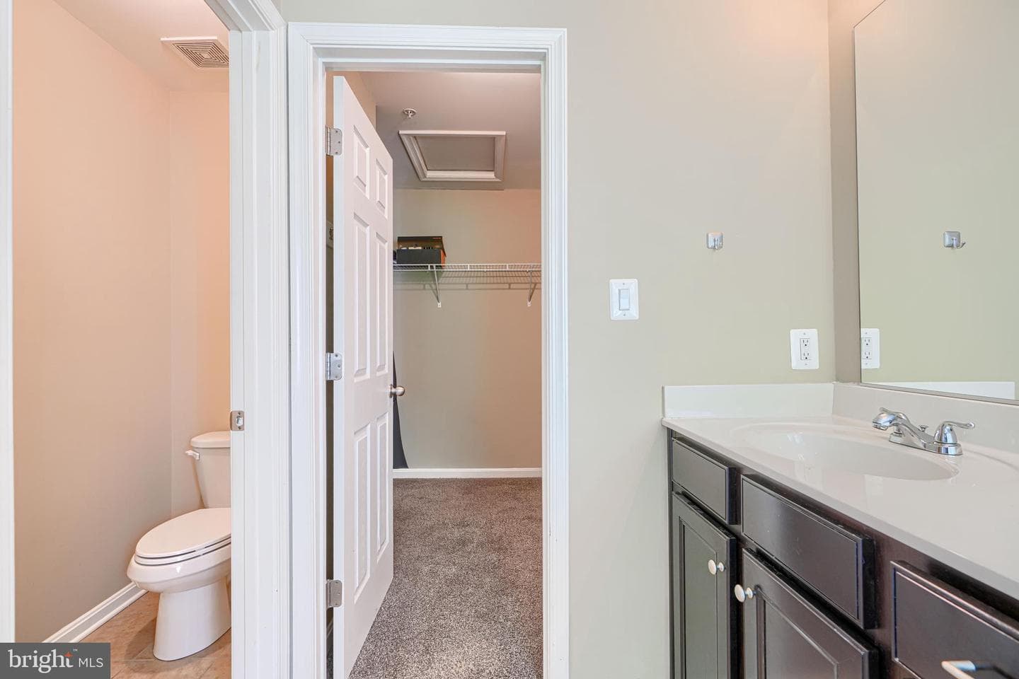 246 Mohegan Drive photo 31