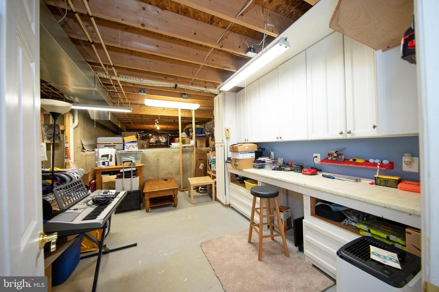 588 Felix Court photo 33