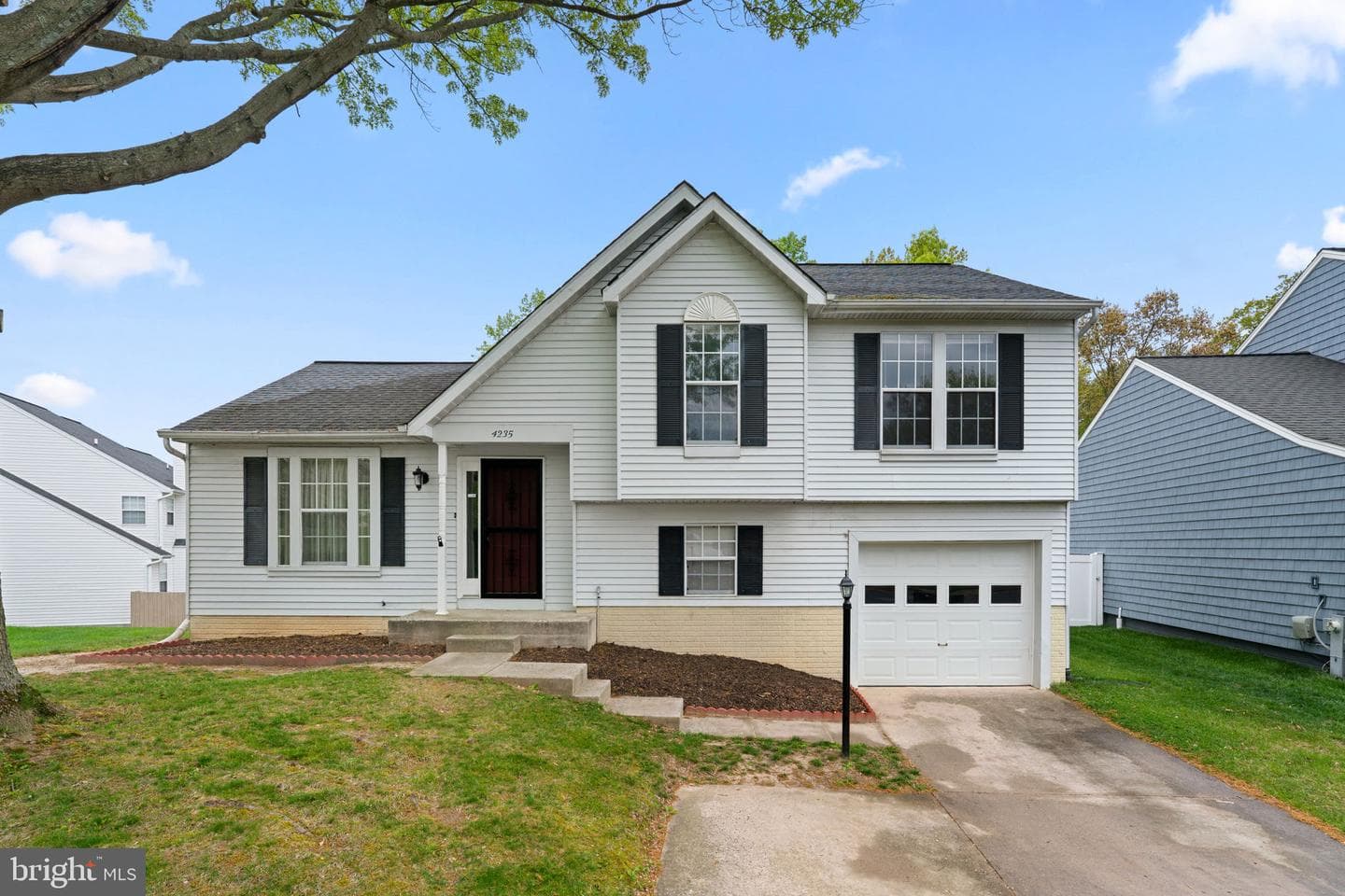 4235 Greys Run Circle