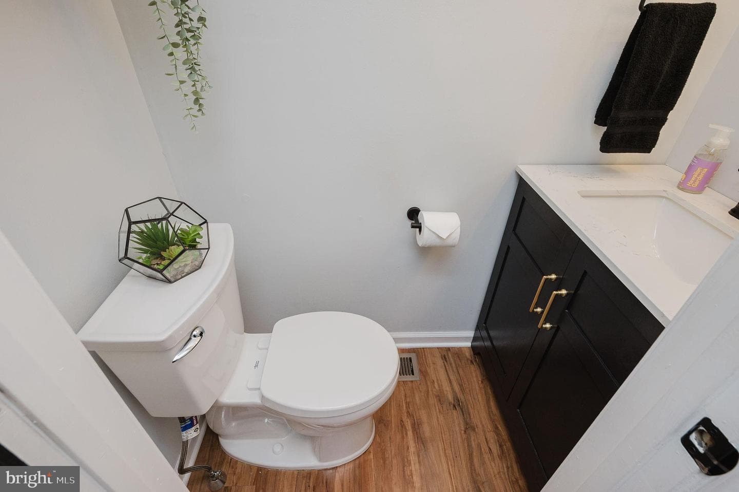105 Hunter Court photo 5