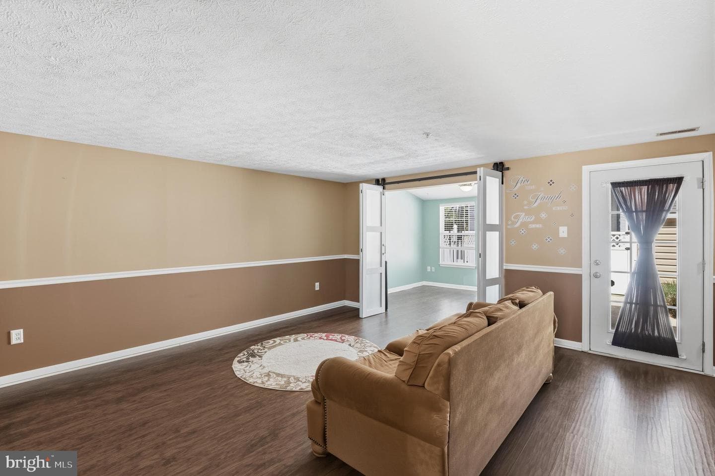 912 Jessicas Ln # 34 photo 3