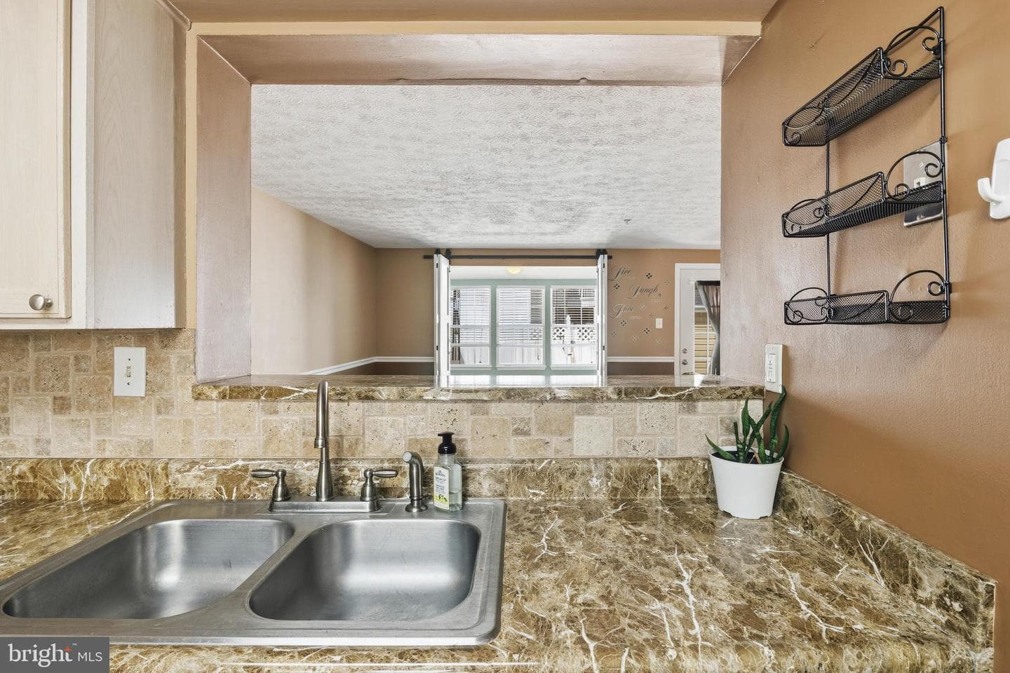 912 Jessicas Ln # 34 photo 9