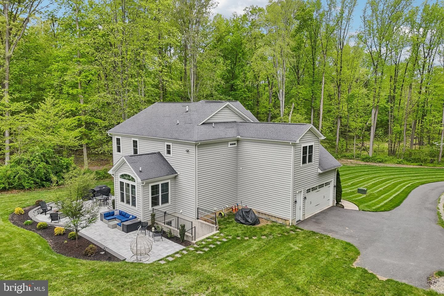 1913 E Churchville Road photo 2