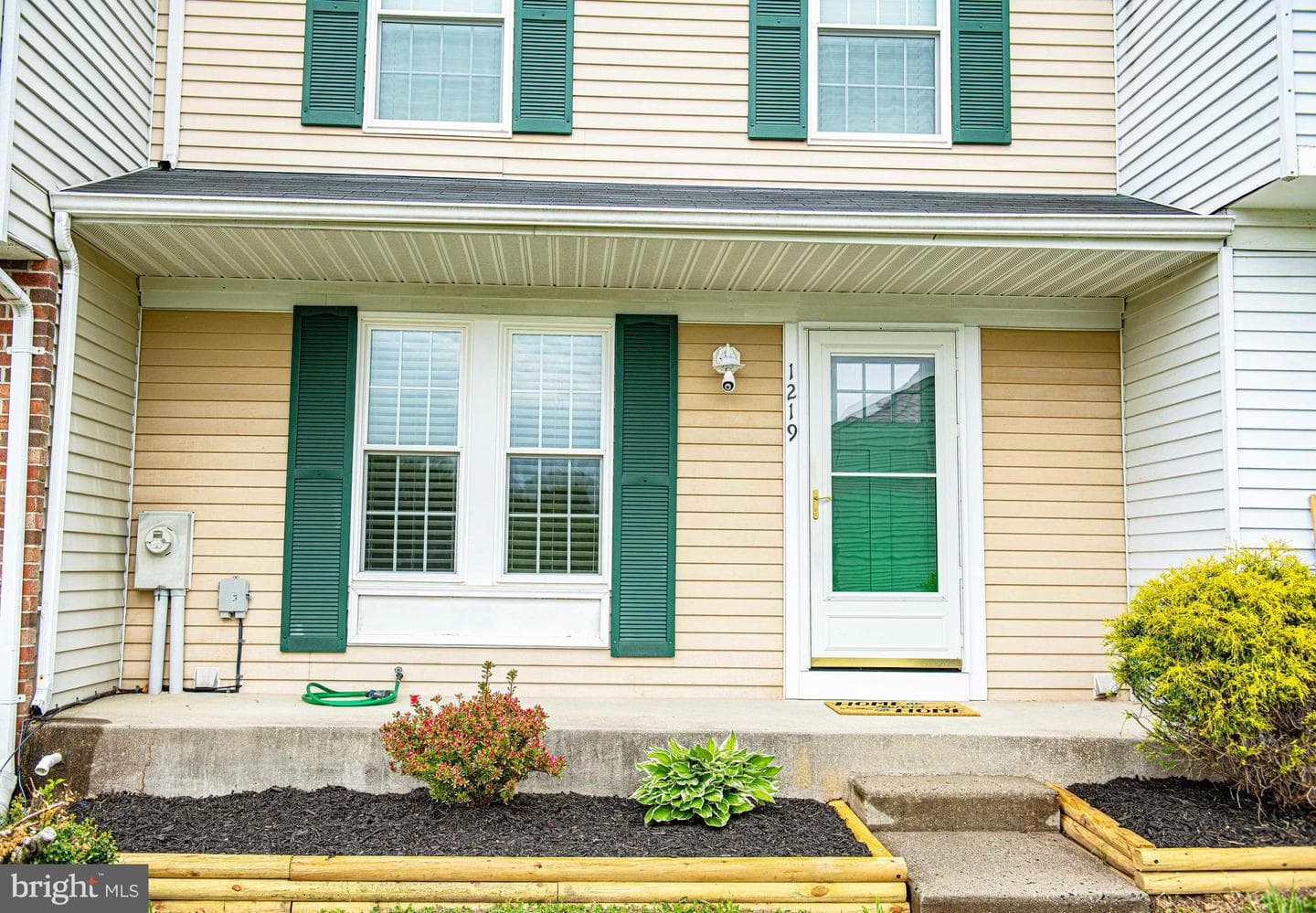 1219 Valley Leaf Court photo 2