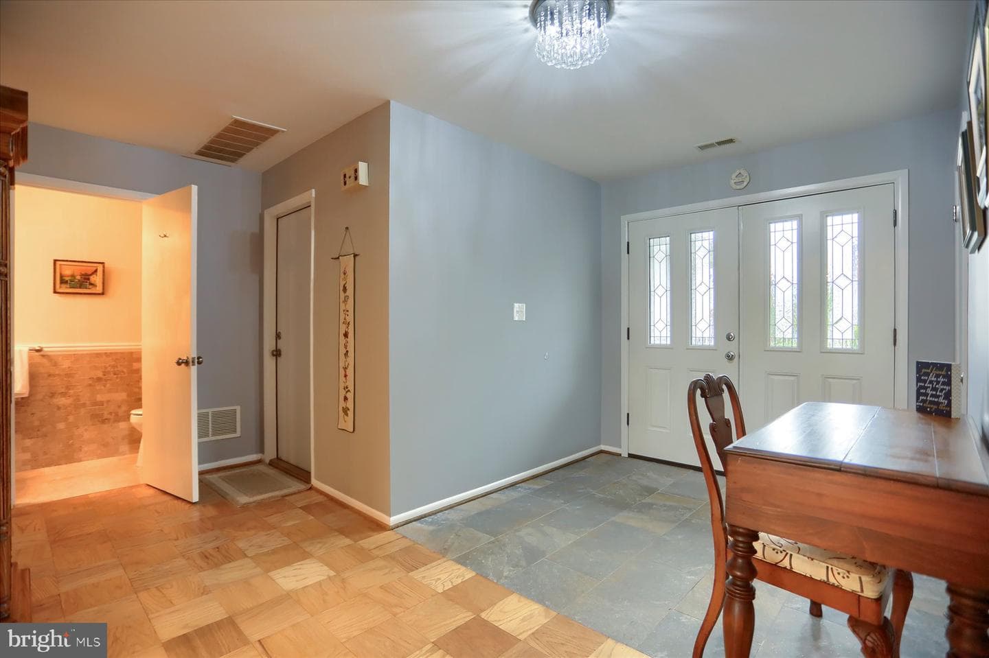 24 Neptune Drive photo 11