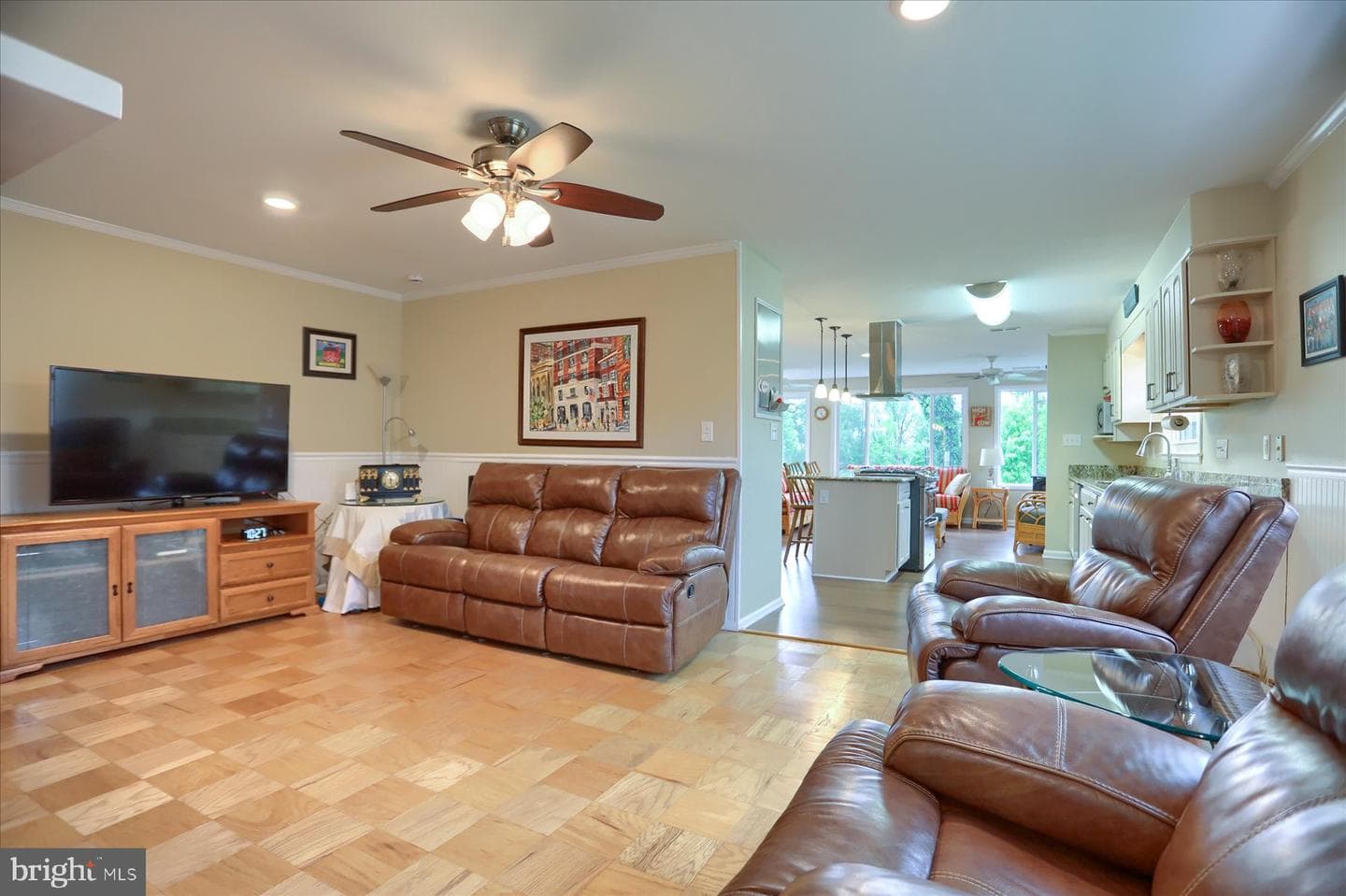 24 Neptune Drive photo 18
