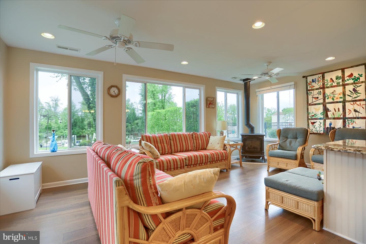 24 Neptune Drive photo 24