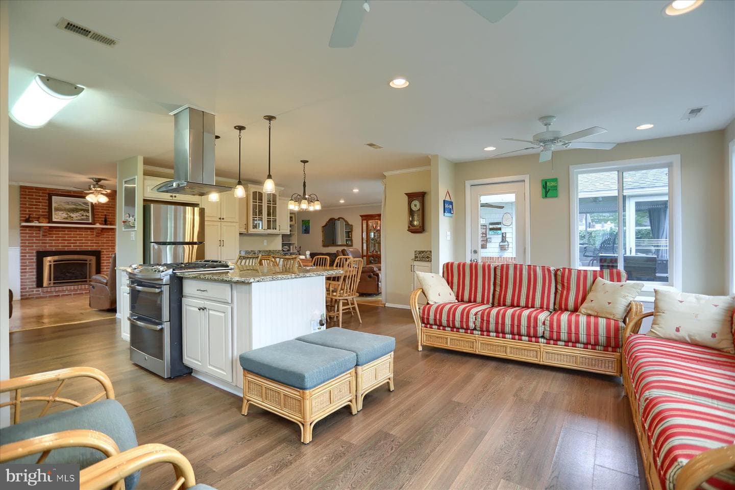 24 Neptune Drive photo 26