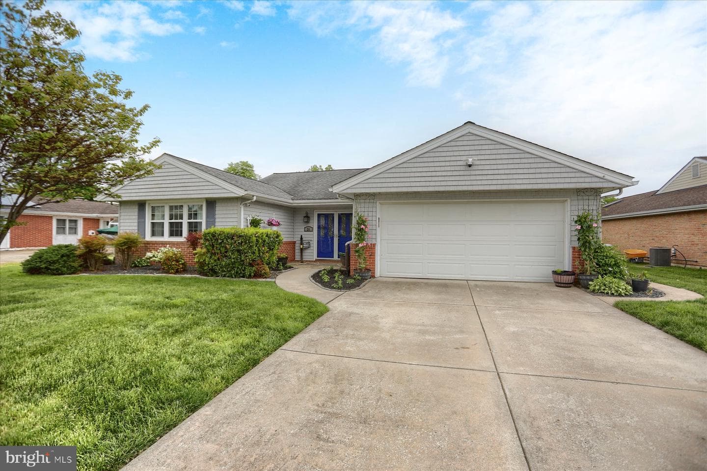 24 Neptune Drive photo 9