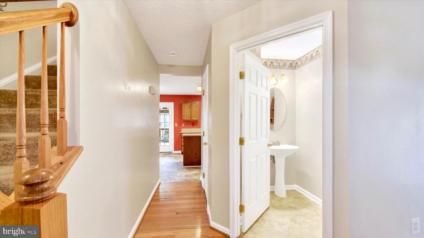100 Grace Manor Drive photo 23