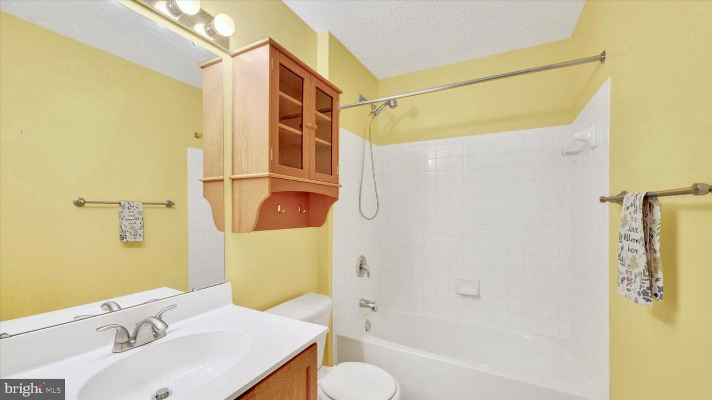 100 Grace Manor Drive photo 41